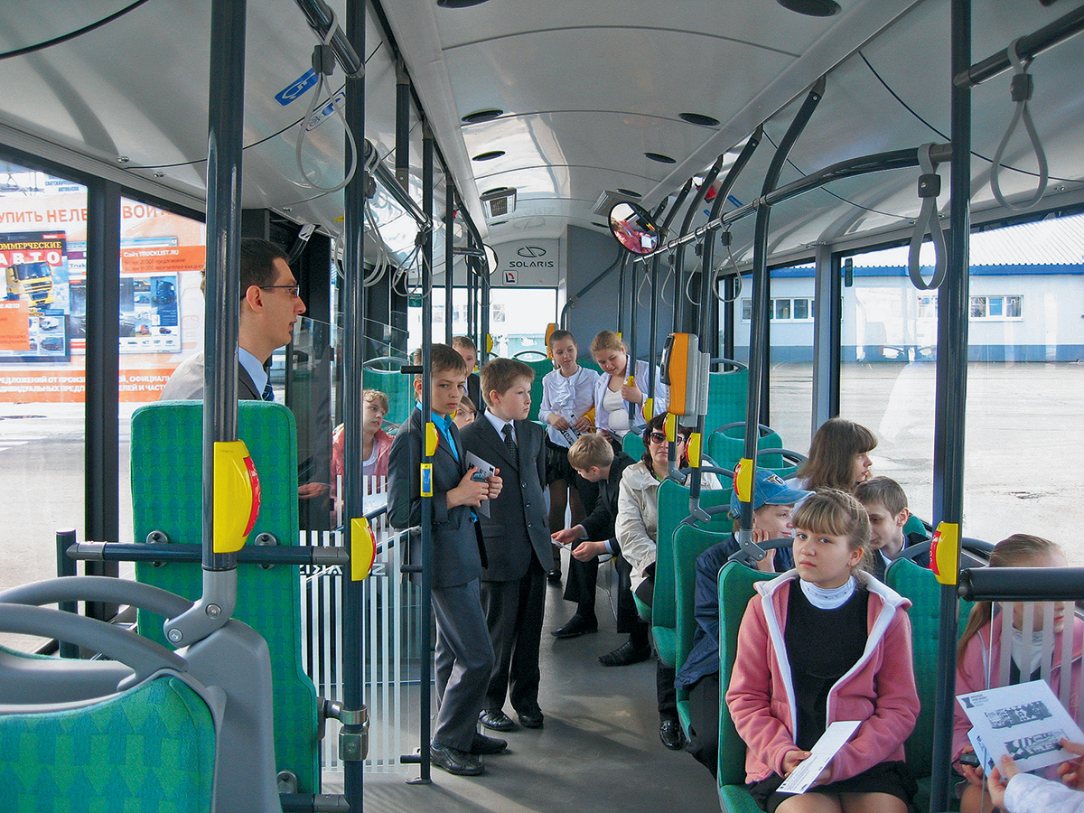 Перевозка детей: автобусам снижают возраст