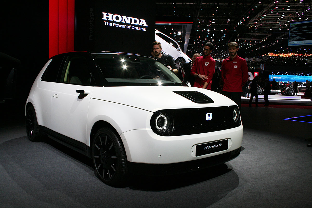 Honda e Prototype: 30 минут зарядки и 160 км хода «в кармане»
