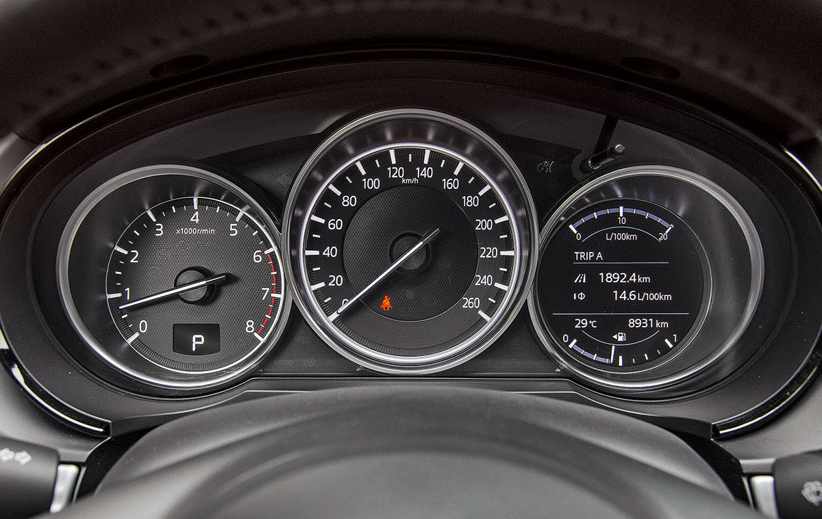 Тест-драйв Mazda CX-9: красотка и быт