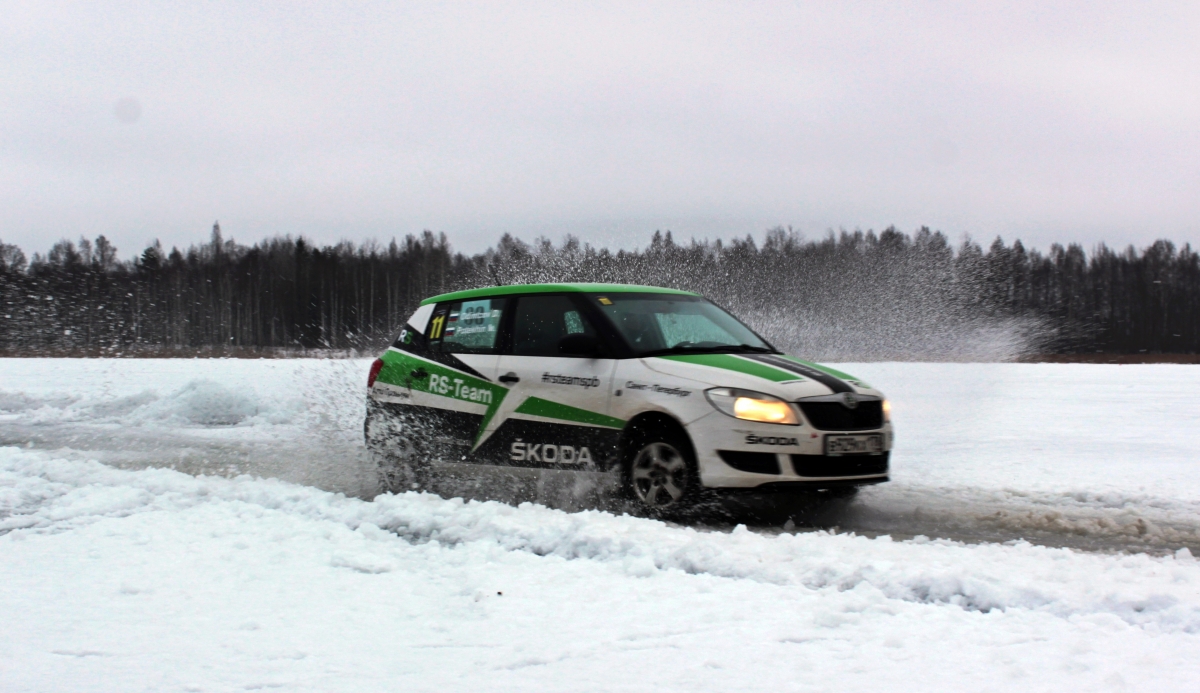 Команда RS-TEAM от «Авто Премиума» приняла участие в ледовом автомногоборье