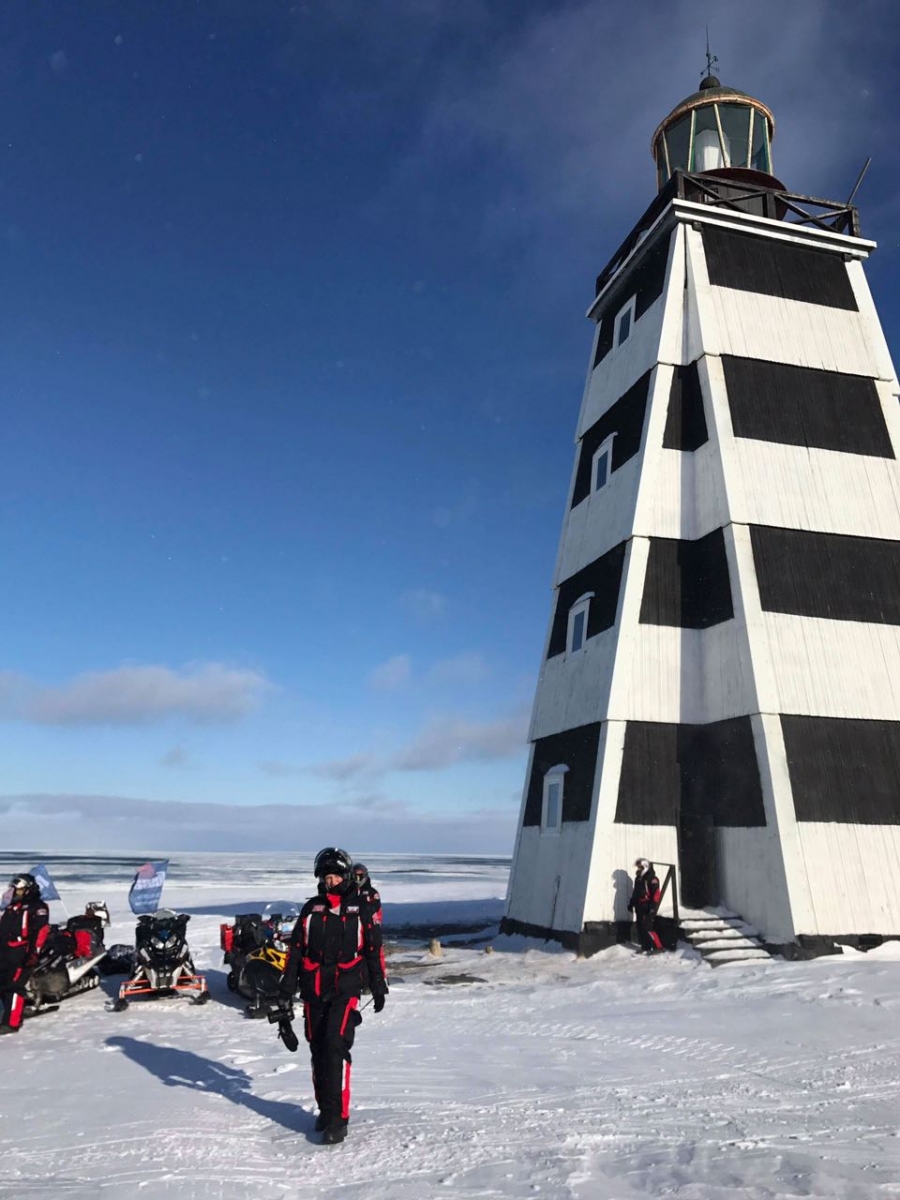На свет маяка: путешествие на снегоходах на мыс Канин Нос