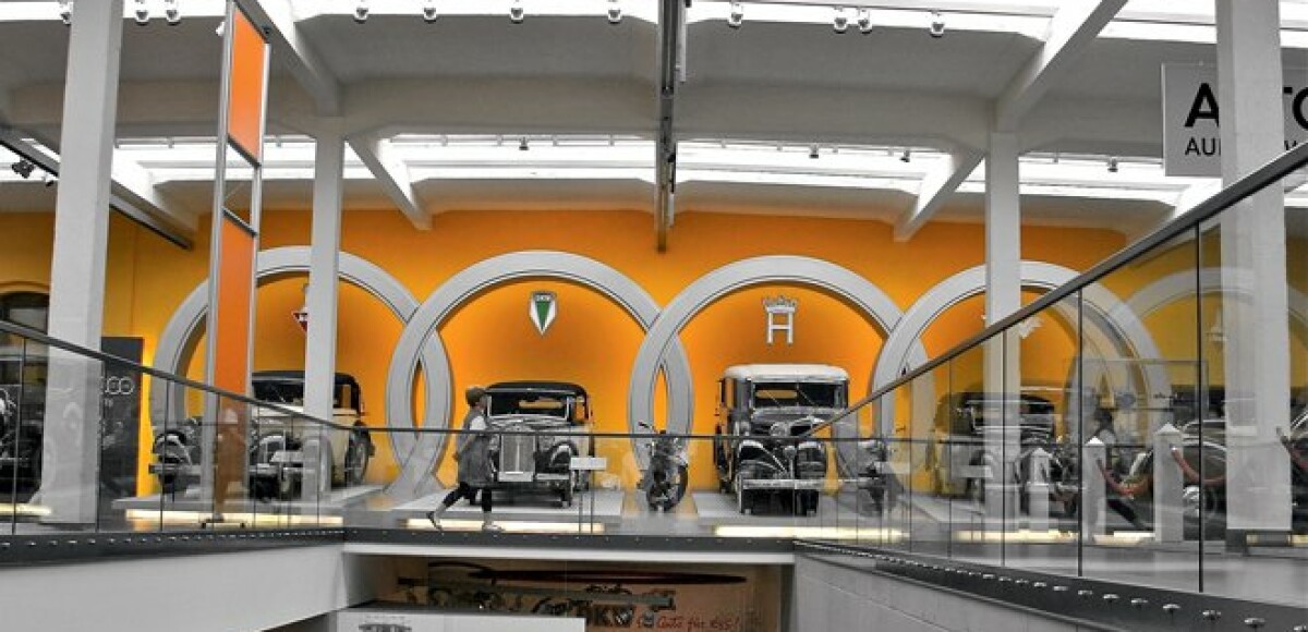 August Horch Museum. Город теней