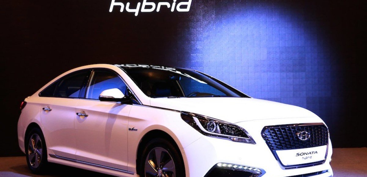 Hyundai представил гибридную модель Sonata