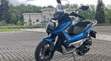 Тест Bajaj Dominar 400. Стильный и недорогой байк из Индии