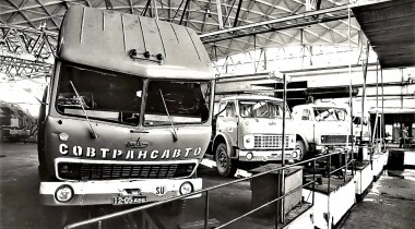 Почему в СССР нельзя было купить грузовик и микроавтобус?
