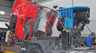 Мурманские коммунальщики получили новую Scania с колесной формулой 8х4
