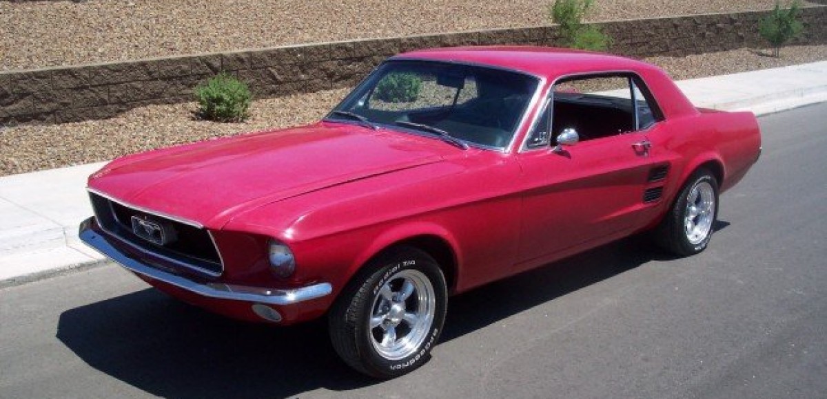 Ford Mustang 1967 года. Легенда и кинозвезда автомобилестроения