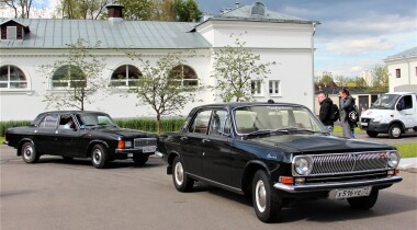 «Москвичи» для простаков и «Волги» для элиты: какие автомобили в СССР считались престижными