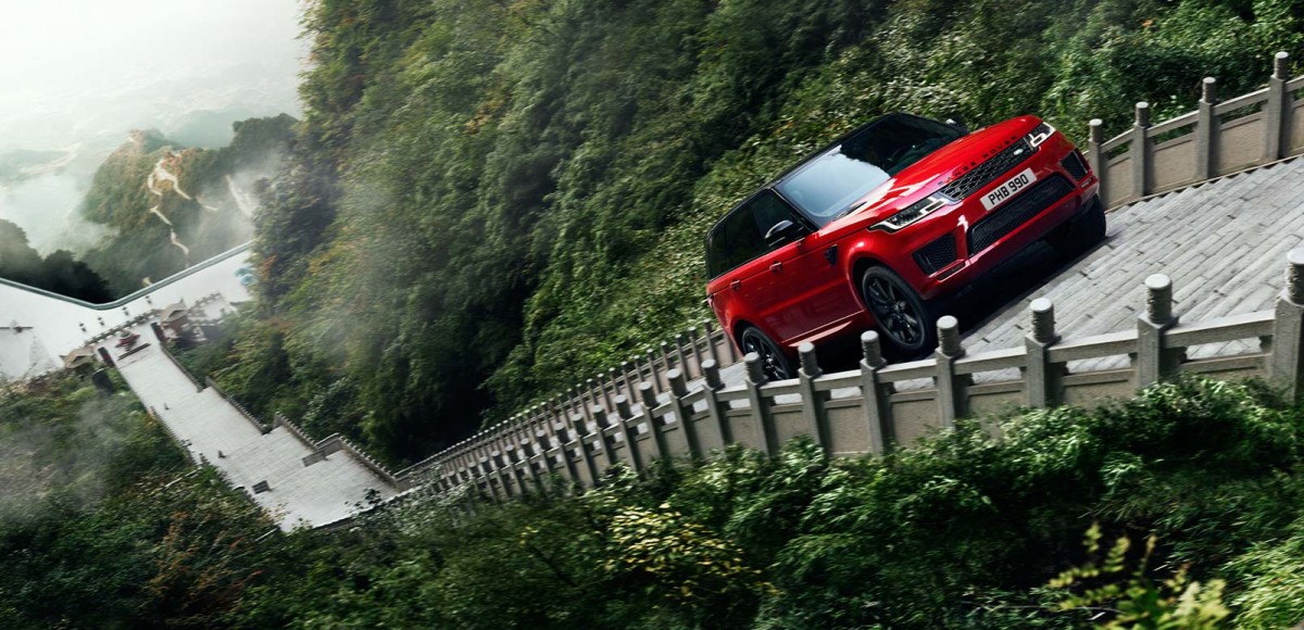 999 ступеней, скоростной спуск и другие приключения Land Rover