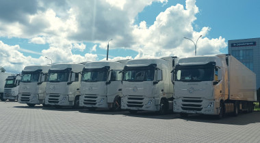 Тягач MAN TGX перевез 350-тонную подводную лодку