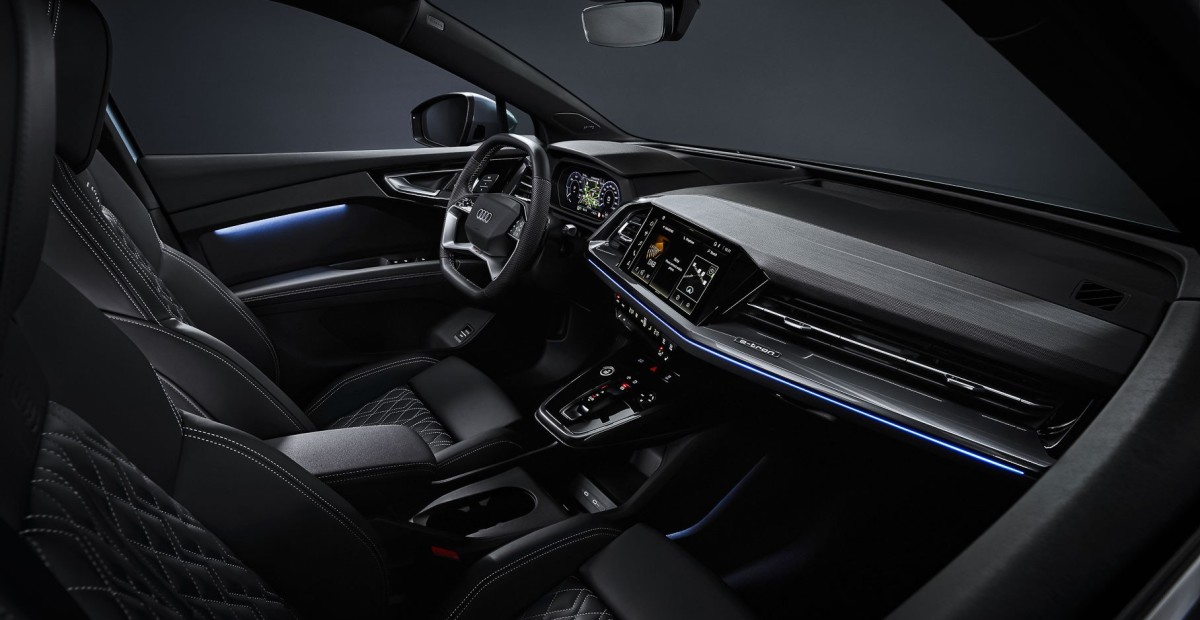 Audi Q4 e-tron получит высокотехнологичный салон