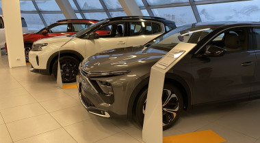 «Французы» резко подешевели в России: снижены цены на кроссоверы Peugeot и Citroen