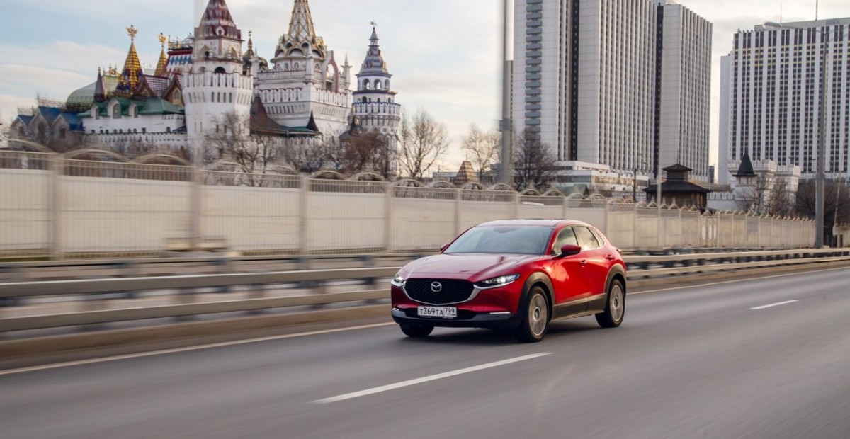 Mazda CX-30 представили в России