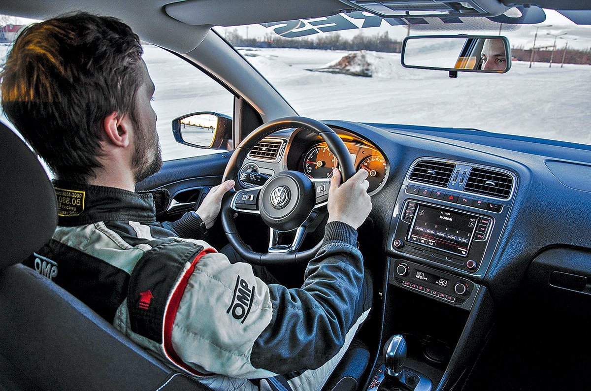 Школа водительского мастерства Toyo Tires. Как правильно ездить на машине зимой — советы эксперта