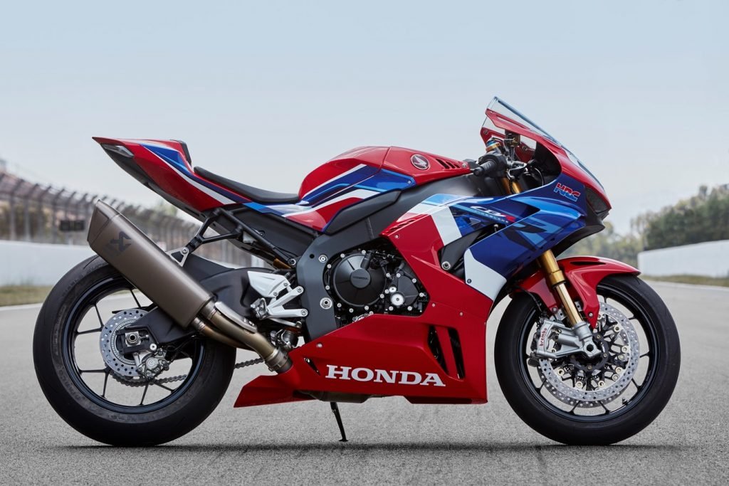 Honda представила в Милане новые спортбайки CBR1000RR-R Fireblade и CBR1000RR-R Fireblade SP