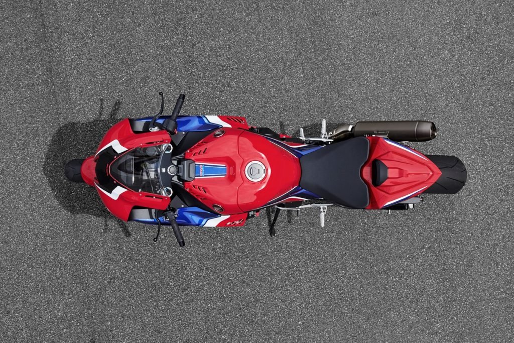 Honda представила в Милане новые спортбайки CBR1000RR-R Fireblade и CBR1000RR-R Fireblade SP