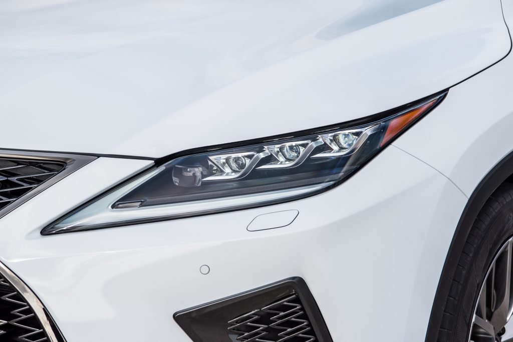 Тест-драйв обновлённого Lexus RX. Что изменил рестайлинг