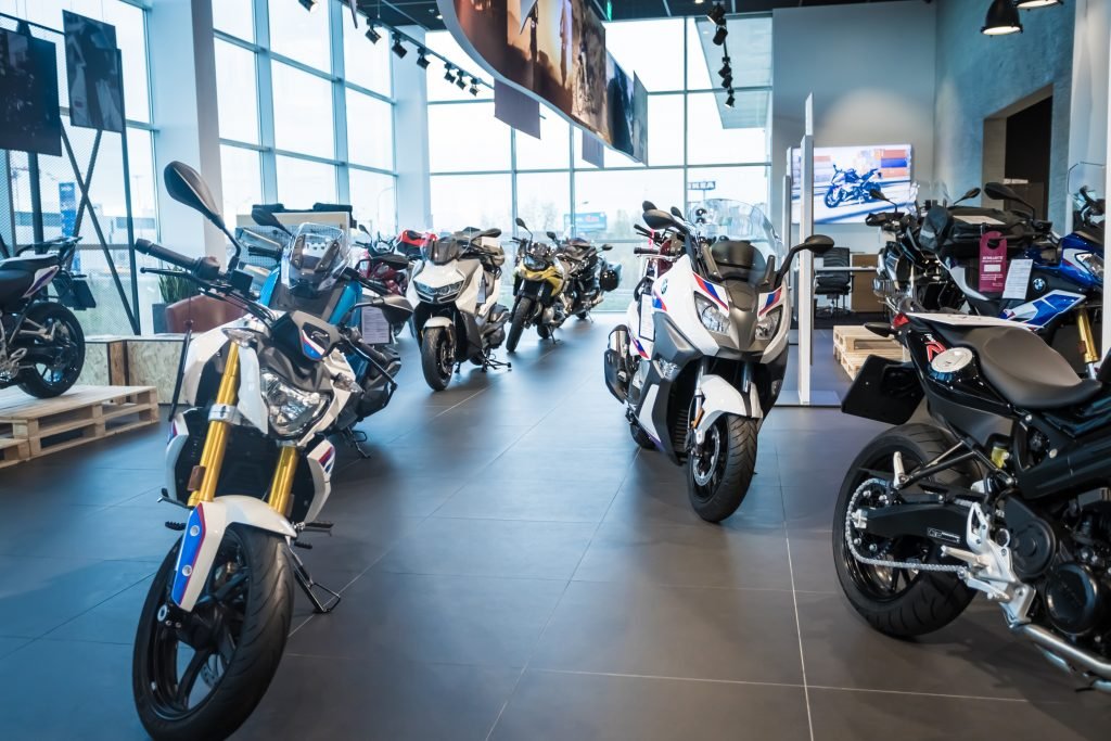 «АВИЛОН» открыл первый в России шоу-рум BMW Motorrad с зоной Heritage