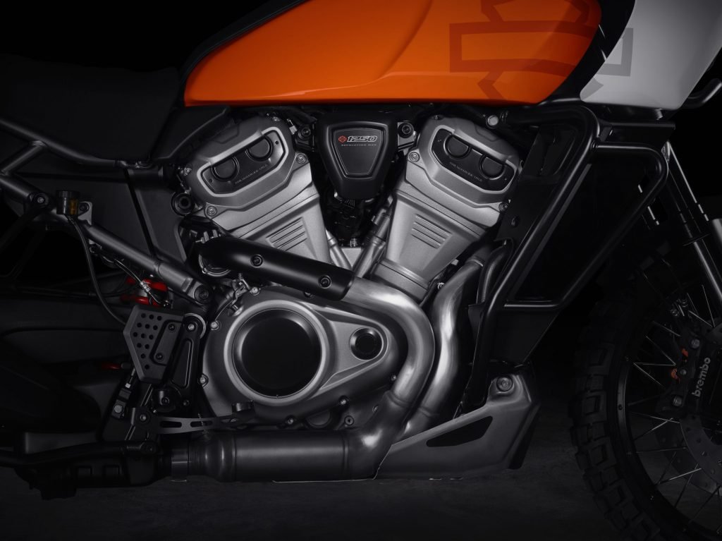 Революция легенды: на EICMA Harley-Davidson показала  турэндуро, стритфайтер и новый мотор