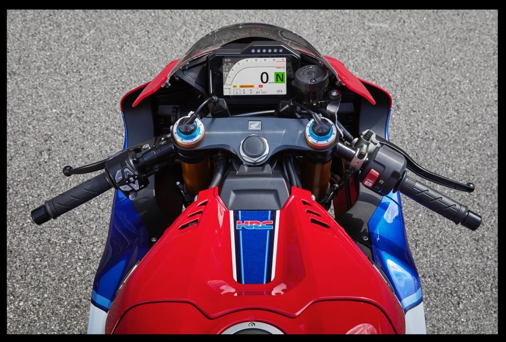 Honda CBR 1000RR-R Fireblade. Новое лезвие «Бритвы»