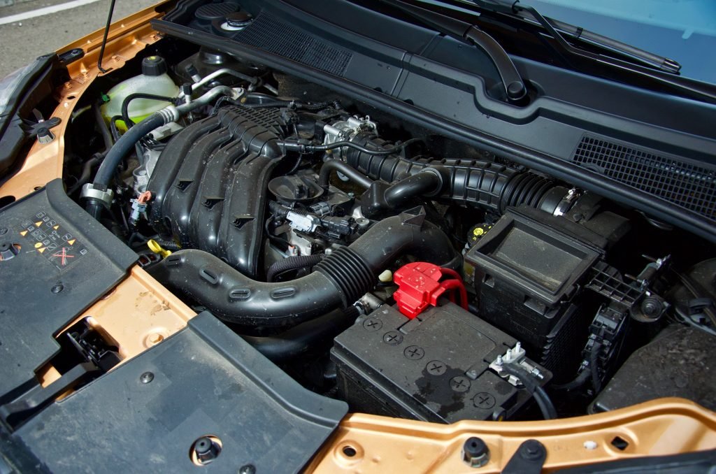 «Идеальный» Lada Xray Cross с мотором от Nissan: на месяц побывали в шкуре владельца