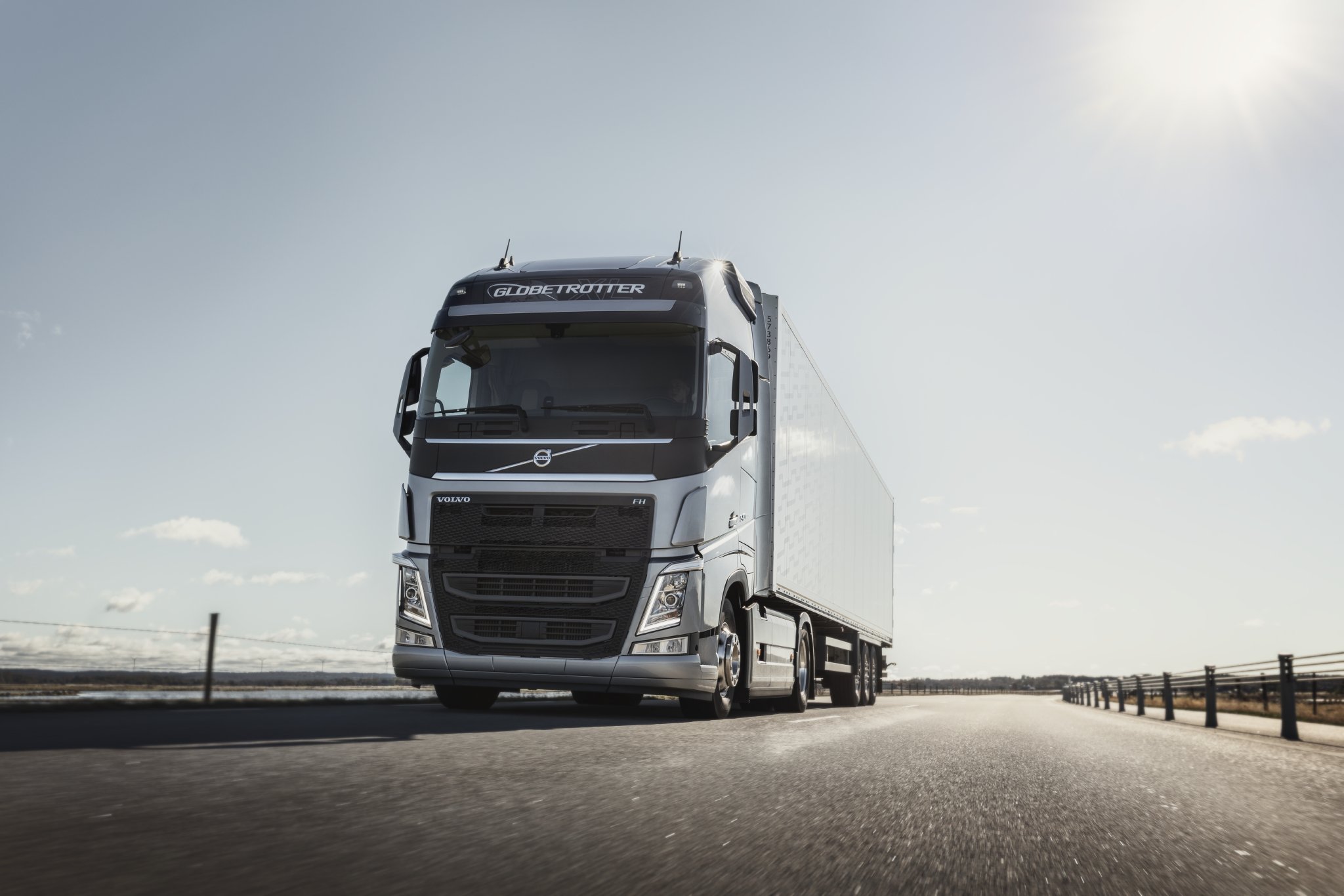 Большая сделка: Volvo Trucks получила крупный заказ на 1800 Volvo FH