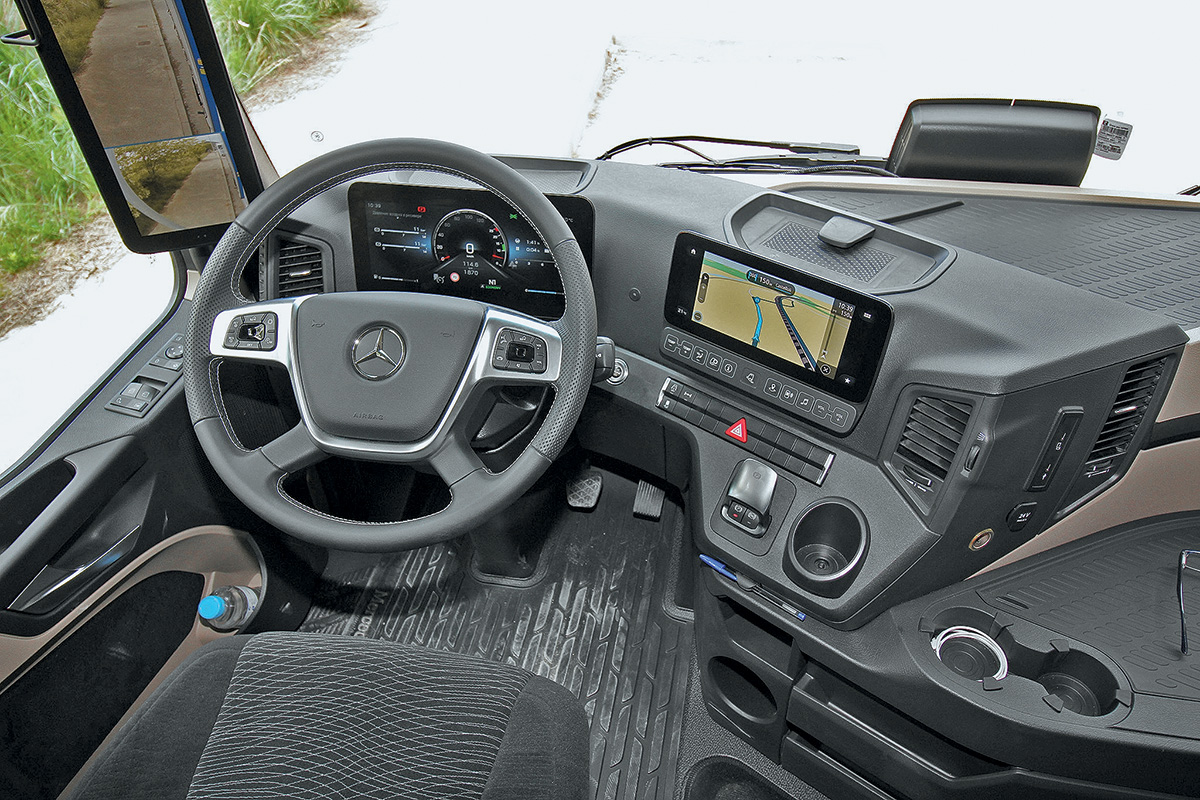 Тест-драйв нового Mercedes-Benz Actros: едем с автопилотом и без зеркал!