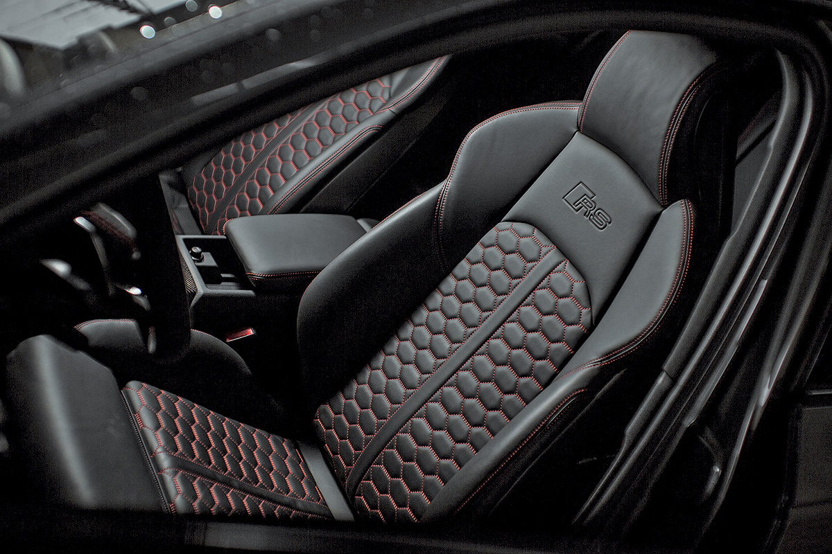 фото Audi RS4 Avant