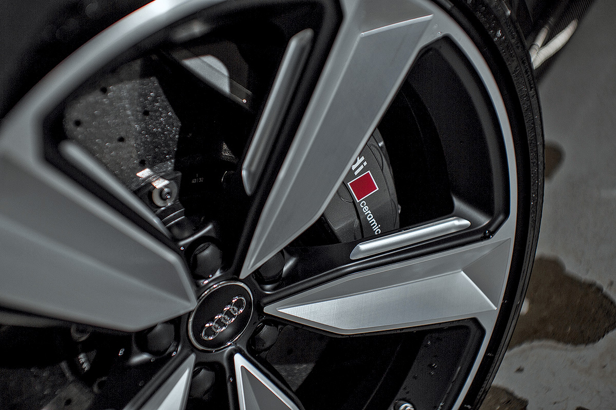 Тест-драйв Audi RS4 Avant: бешенный «сарай»