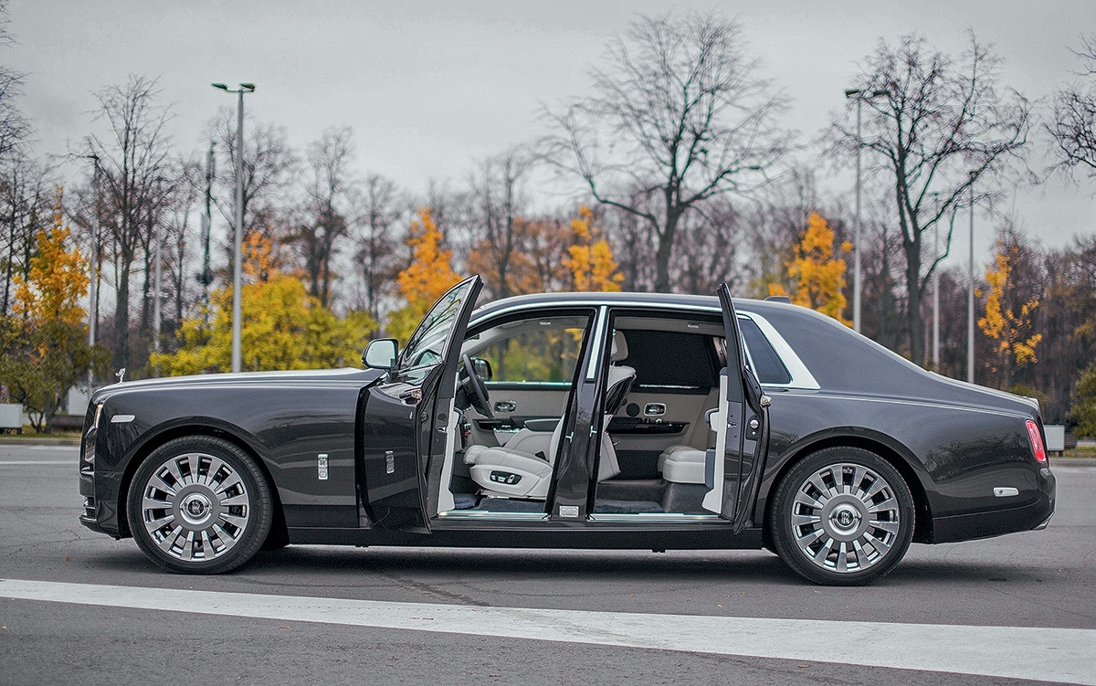 Роллс ройс драйв. Rolls-Royce Phantom VIII. Rolls Royce Phantom 8. Rolls-Royce Phantom (VII).