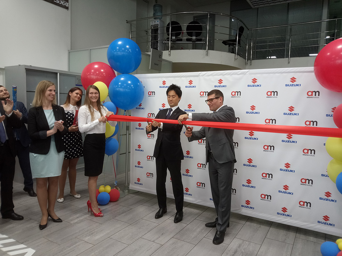 В Петербурге открыт новый дилерский центр Suzuki. И ждем Jimny…