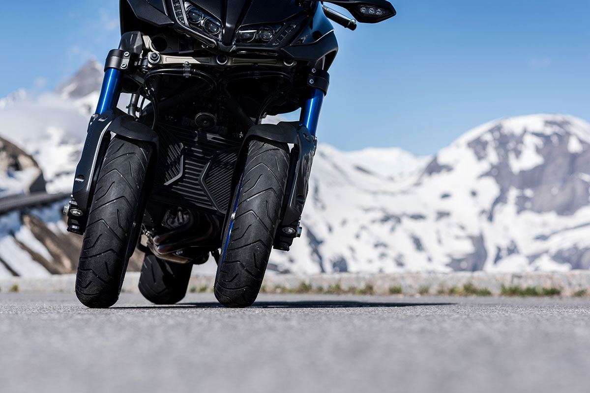 Yamaha MXT850 Niken: тест самого необычного трехколесного мотоцикла
