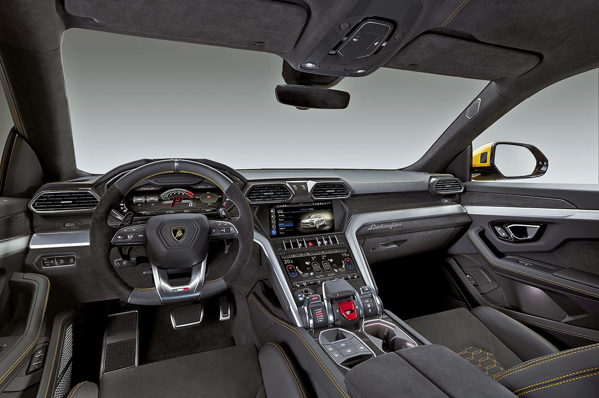 салон Lamborghini Urus