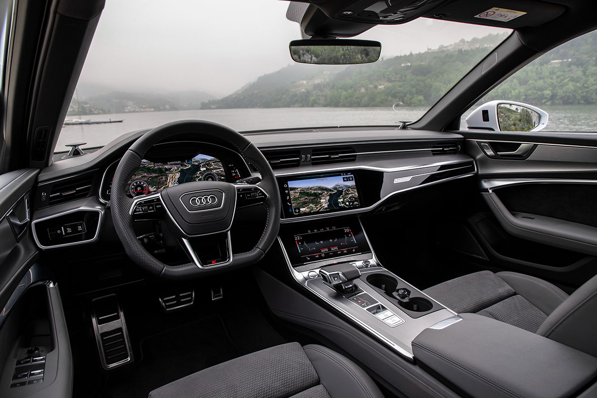 салон новой Audi A6 2018