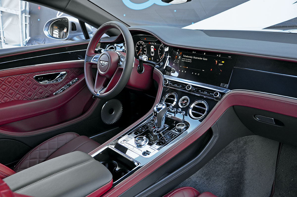 салон Bentley Continental GT