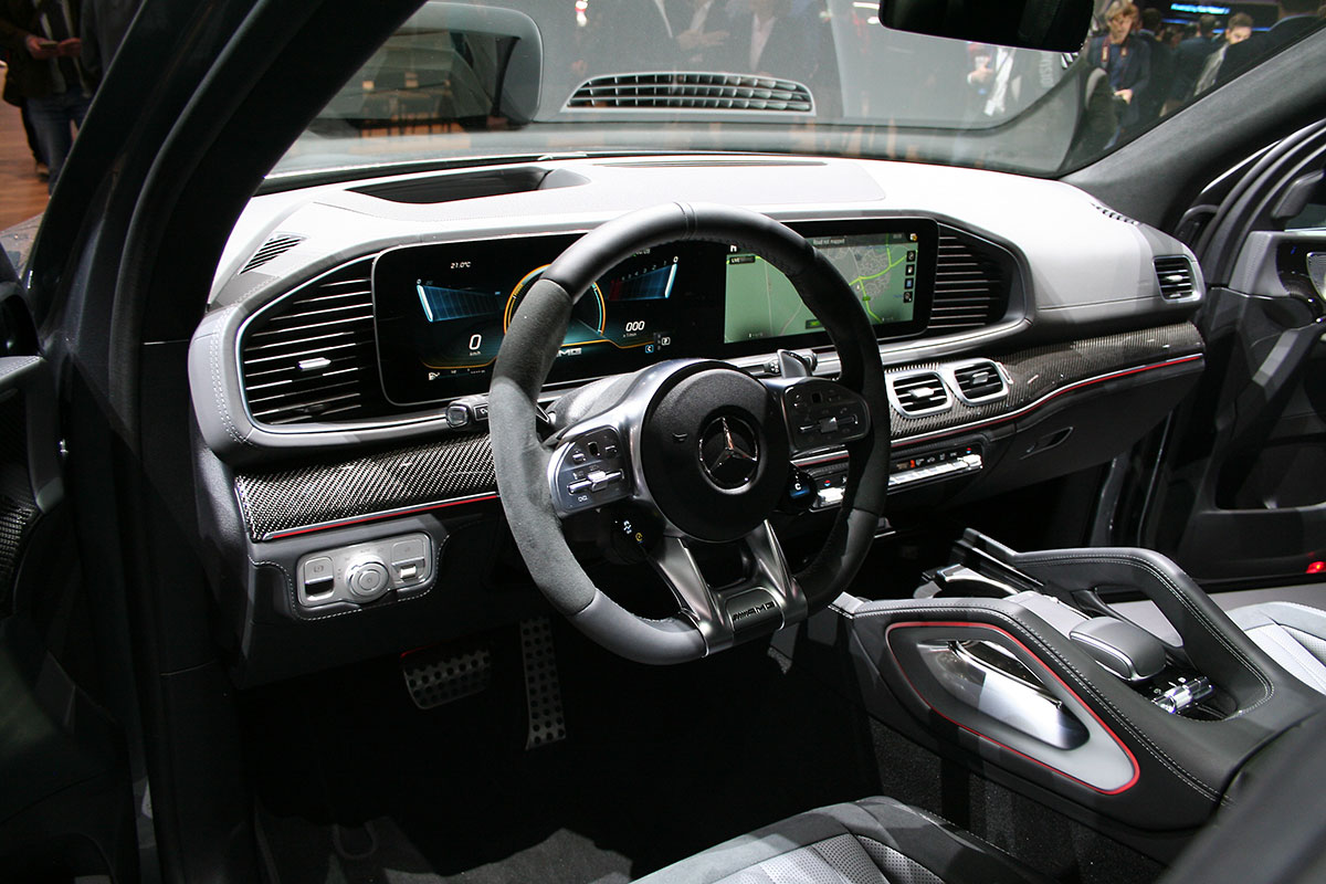 Mercedes-Benz GLE53 AMG: бензин + электричество = мощь