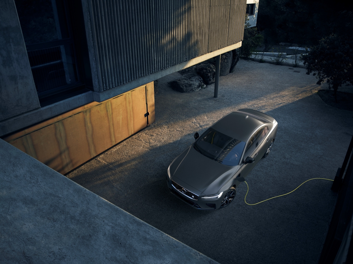 Volvo S60: минус дизель, плюс завод