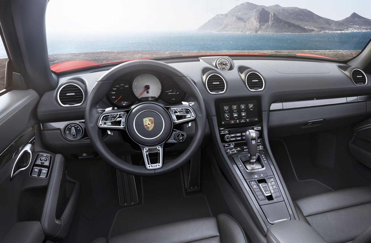 Porsche 718 Boxster: в России от 3 451 000 рублей