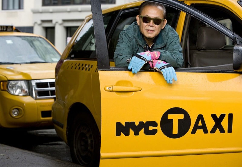 Сколько получают водители такси