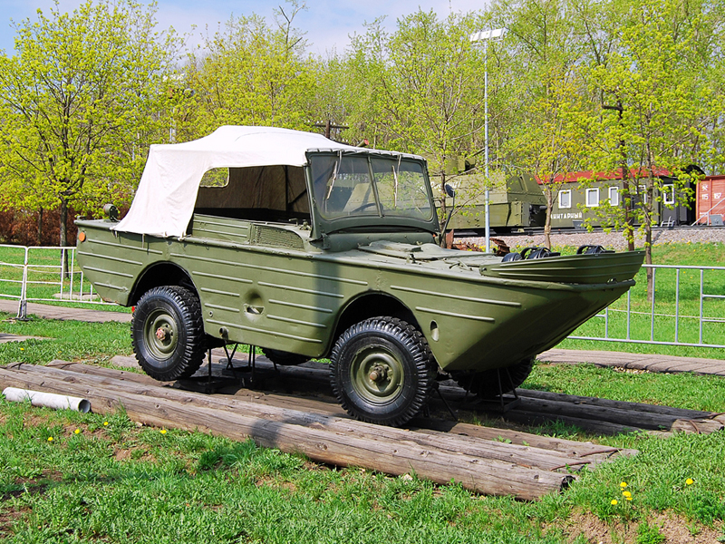 В воде не тонет: автомобили-амфибии СССР