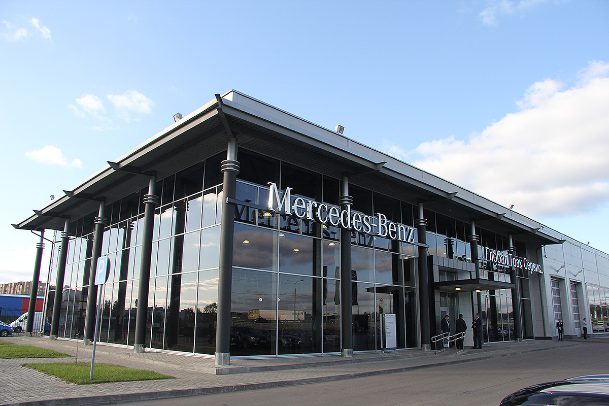 Звезда на трассе «Холмогоры»: дилерский центр Mercedes-Benz