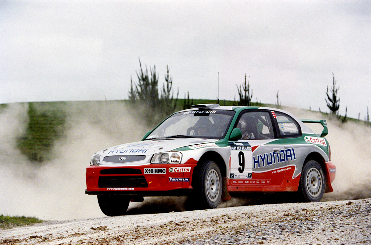 За рулем новой генерации Hyundai Accent WRC Кеннет Эрикссон лидировал после...