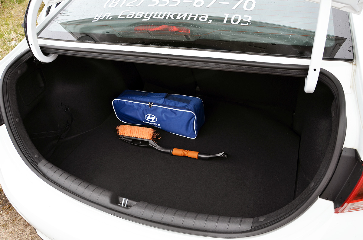 Hyundai Solaris багажник