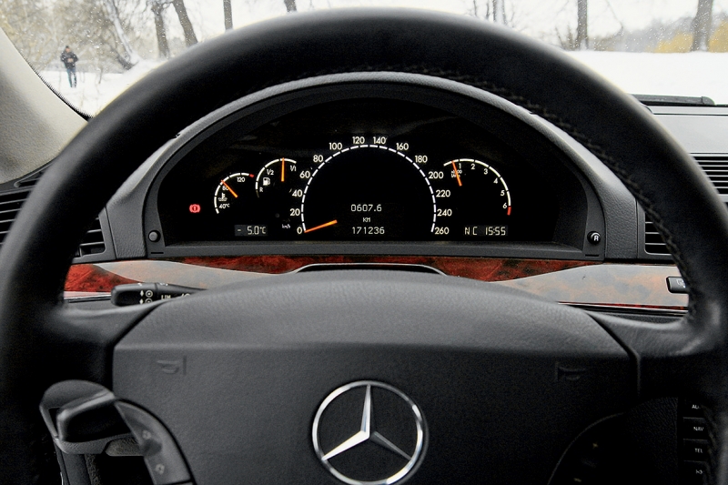 Купюроприемник: покупаем Mercedes-Benz S-class с пробегом