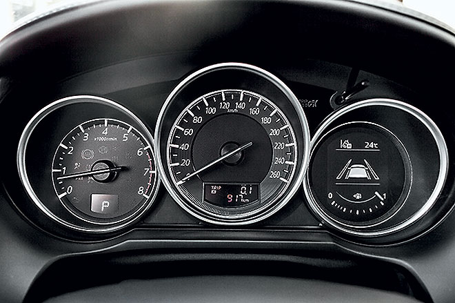 Mazda 6. Километры, литры и рубли