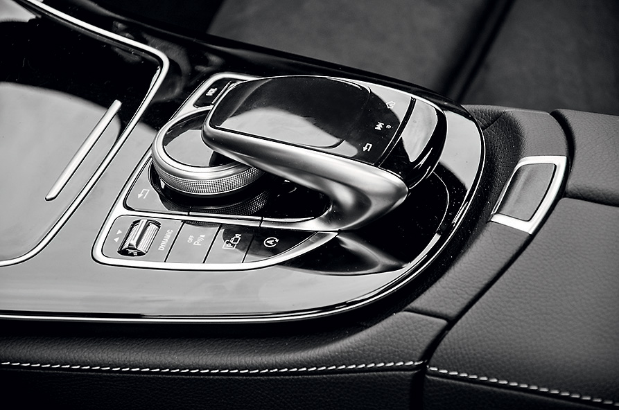 Mercedes Benz E-Class обзор