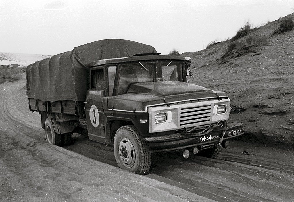 Неизвестный ЗиЛ-130: пластмассовый грузовик