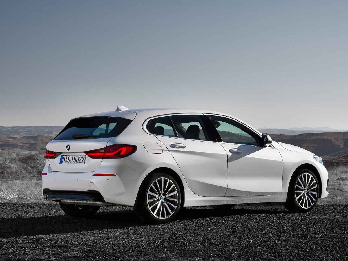 «Копеечка»: новый BMW 1-й серии стал переднеприводным