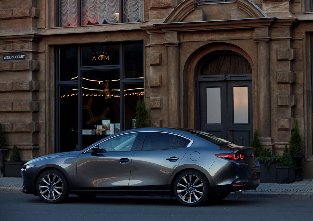 Tehnologija i udobnost Mazda 3 2019: nova riječ na globalnom tržištu