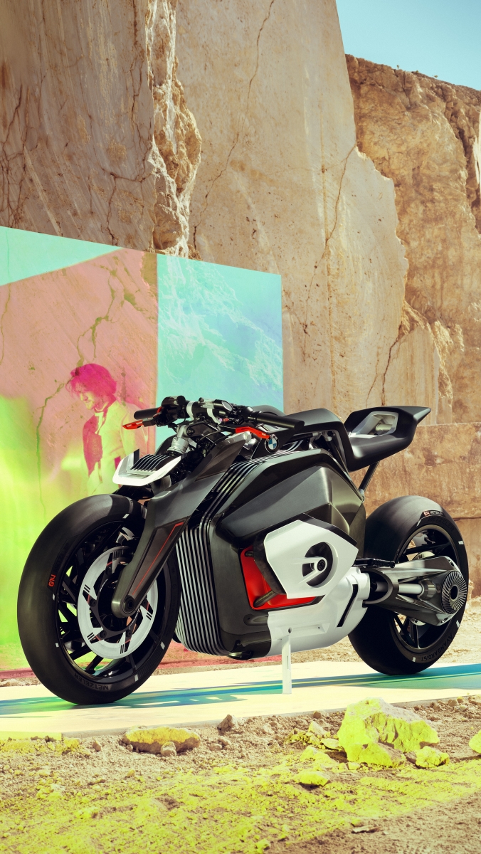 BMW Motorrad представляет концепт электробайка Vision DC Roadster